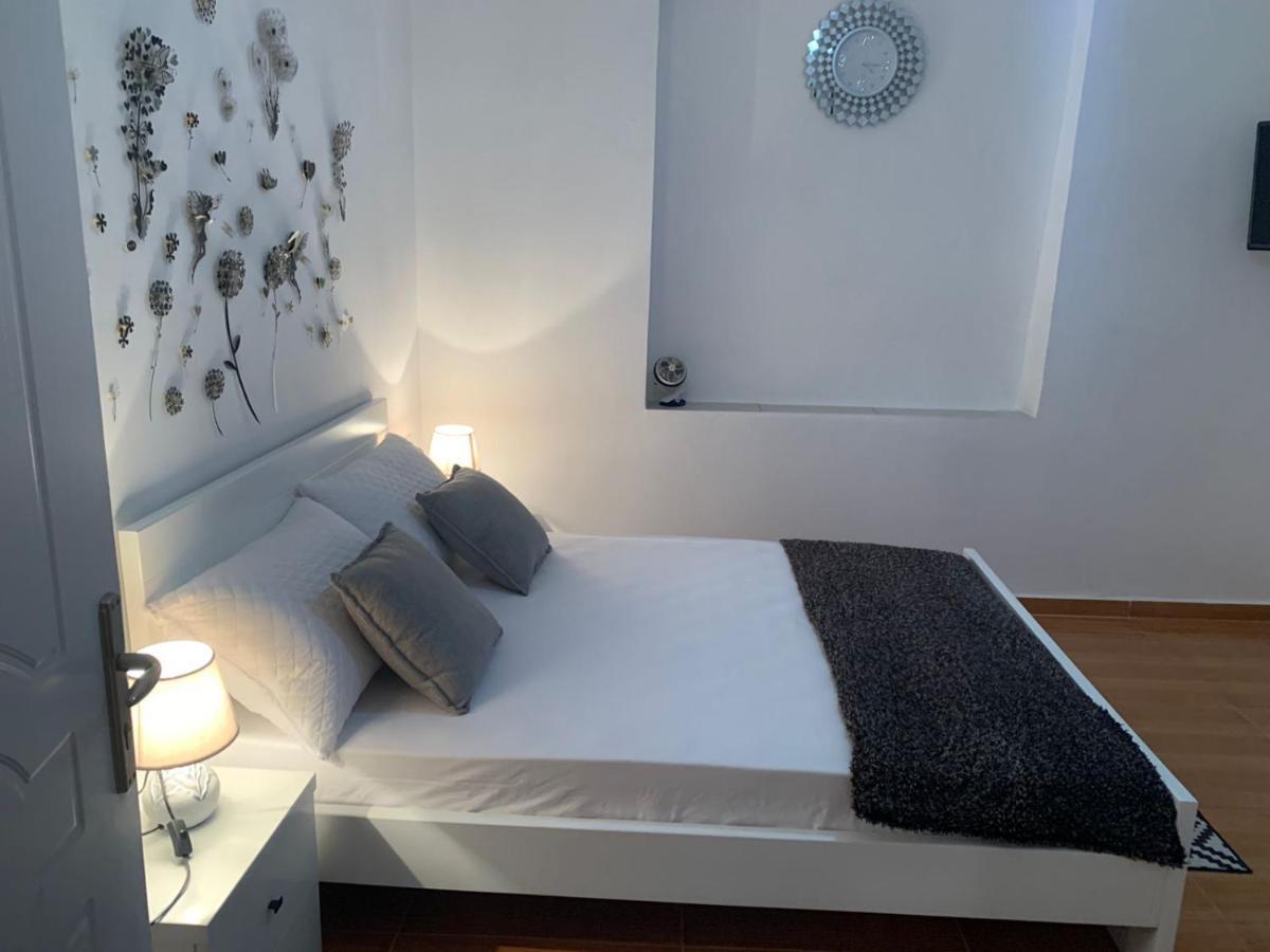 Vjola Apartments 2 Sarande Bagian luar foto